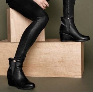 Sorel After Hours chelsea boots